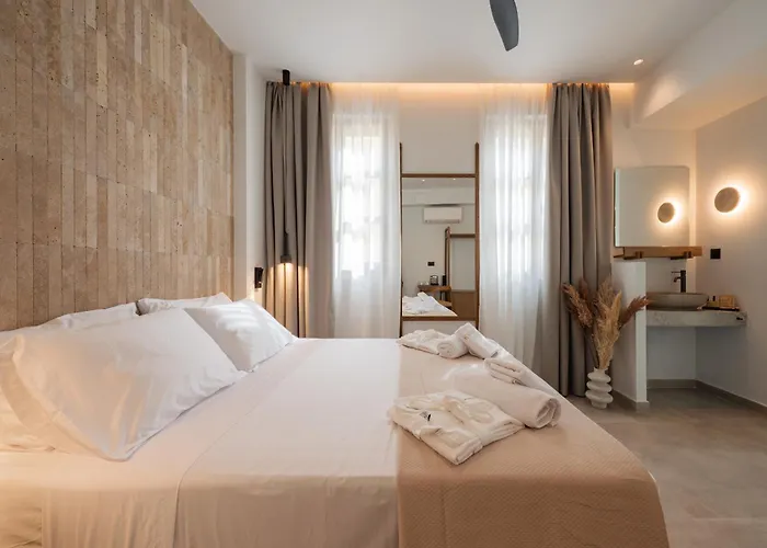 Karavel - Old Town Aparthotel 4*