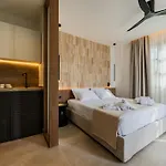 Karavel - Old Town Apartmanhotel