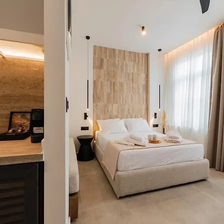 Apartmanhotel Karavel - Old Town