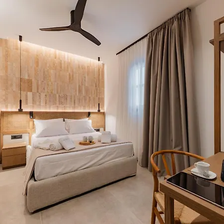 Karavel - Old Town Lejlighedshotel 4*