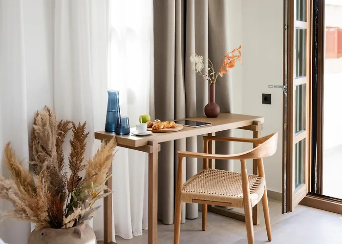 Karavel - Old Town شقة فندقية