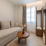 Karavel - Old Town Aparthotel Rhodes City